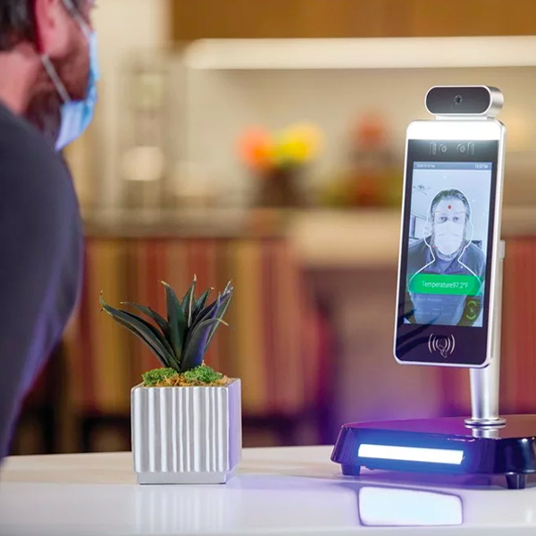 Man getting thermal temperature scan